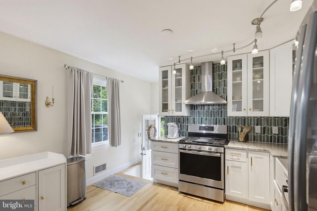 1034 DONINGTON CIR, Towson, MD 21204