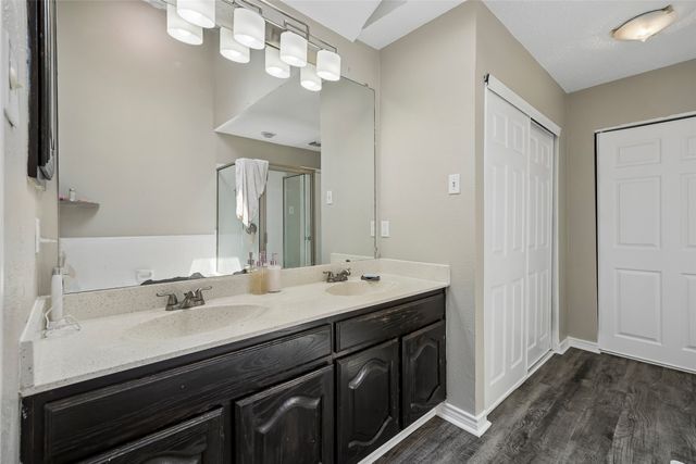 2108 Rose Cliff Lane, Carrollton, TX 75007
