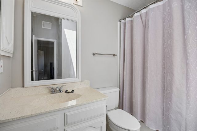 2108 Rose Cliff Lane, Carrollton, TX 75007