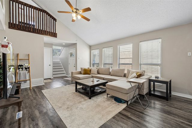 2108 Rose Cliff Lane, Carrollton, TX 75007