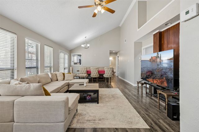 2108 Rose Cliff Lane, Carrollton, TX 75007
