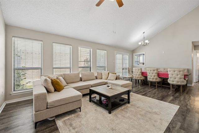 2108 Rose Cliff Lane, Carrollton, TX 75007