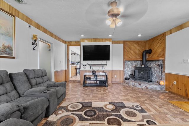 17250 NW 26TH COURT, Trenton, FL 32693