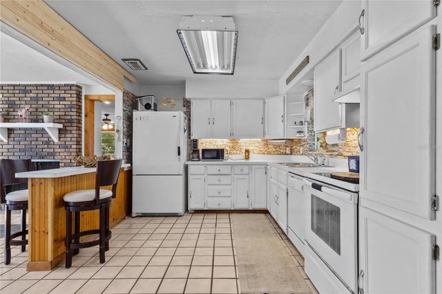 17250 NW 26TH COURT, Trenton, FL 32693