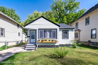 908 Clyde Street, Lansing, MI 48915