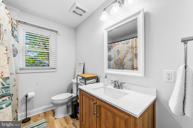 19 ACKER DRIVE, Middletown, NJ 07748