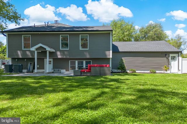 19 ACKER DRIVE, Middletown, NJ 07748