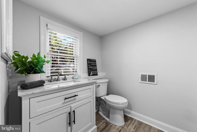 19 ACKER DRIVE, Middletown, NJ 07748