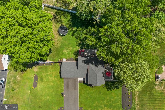 19 ACKER DRIVE, Middletown, NJ 07748