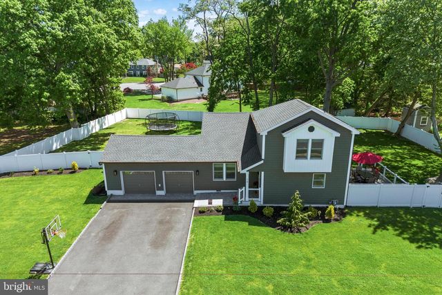 19 ACKER DRIVE, Middletown, NJ 07748