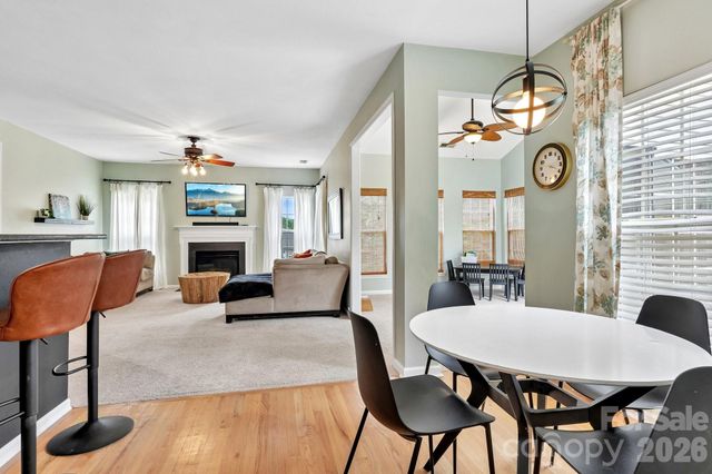 1038 Pepperwood Place, Lake Wylie, SC 29710