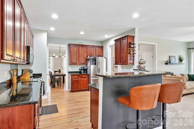 1038 Pepperwood Place, Lake Wylie, SC 29710