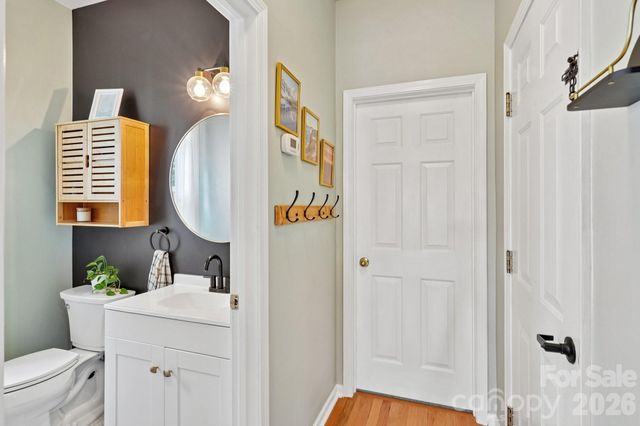 1038 Pepperwood Place, Lake Wylie, SC 29710