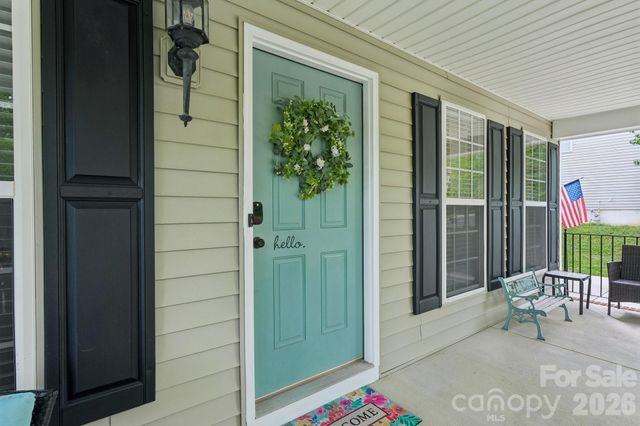 1038 Pepperwood Place, Lake Wylie, SC 29710