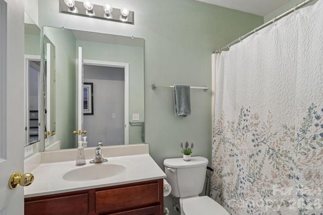 1038 Pepperwood Place, Lake Wylie, SC 29710