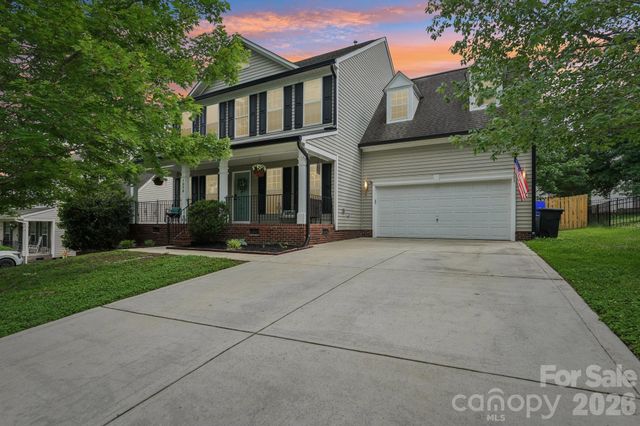 1038 Pepperwood Place, Lake Wylie, SC 29710