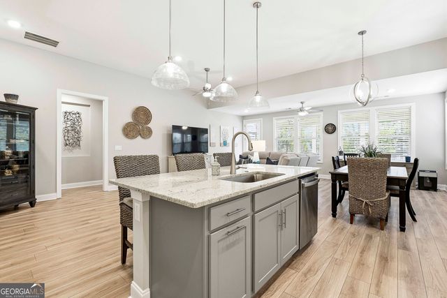 502 Hazelnut Drive, Peachtree City, GA 30269
