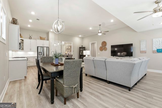 502 Hazelnut Drive, Peachtree City, GA 30269