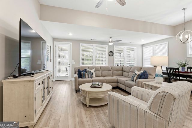 502 Hazelnut Drive, Peachtree City, GA 30269