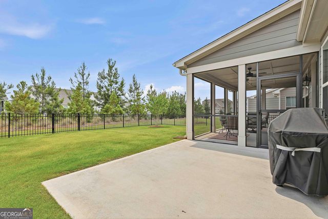 502 Hazelnut Drive, Peachtree City, GA 30269