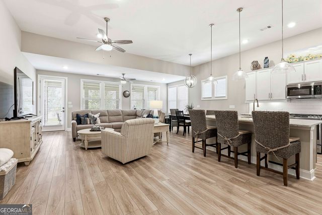 502 Hazelnut Drive, Peachtree City, GA 30269