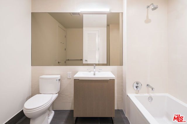 889 Francisco Street 3310, Los Angeles, CA 90017