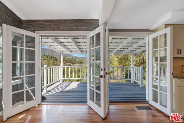 109 Muerdago Road, Topanga (los Angeles), CA 90290