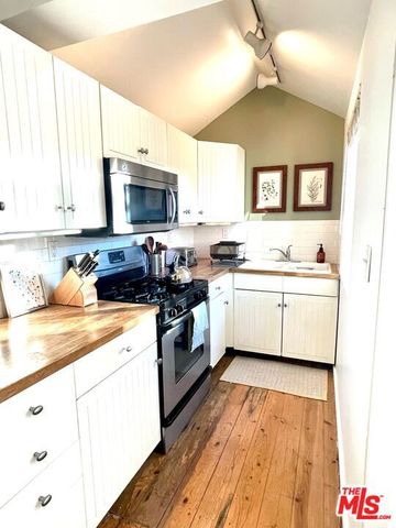 109 Muerdago Road, Topanga (los Angeles), CA 90290