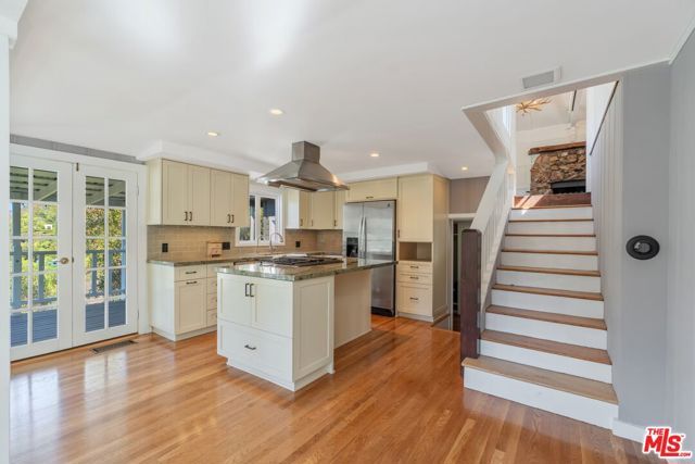 109 Muerdago Road, Topanga (los Angeles), CA 90290