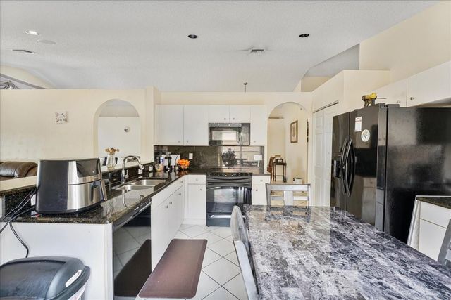 3787 Providence Rd, Boynton Beach, FL 33436