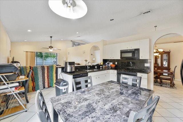 3787 Providence Rd, Boynton Beach, FL 33436