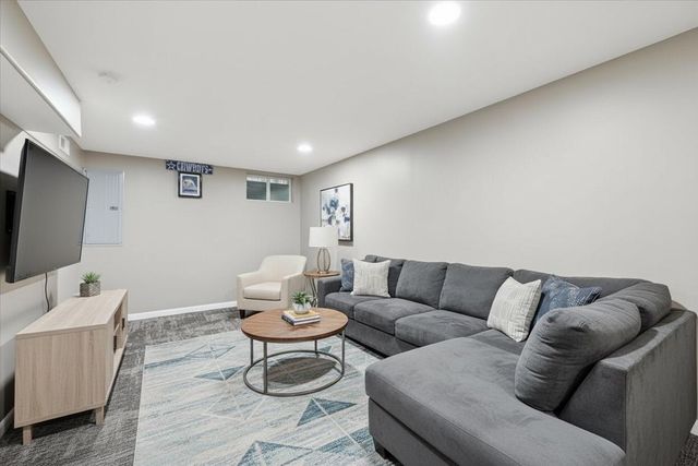 23 ARNOLD Avenue, Council Bluffs, IA 51503