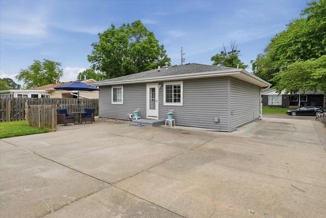 23 ARNOLD Avenue, Council Bluffs, IA 51503