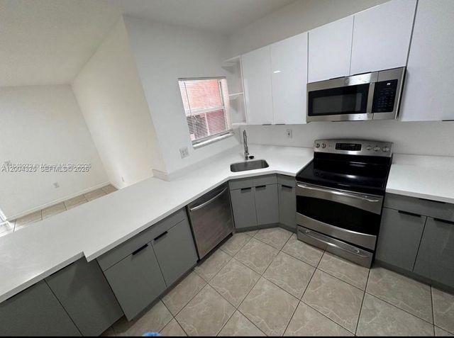 941 SW 6TH PL, Florida City, FL 33034