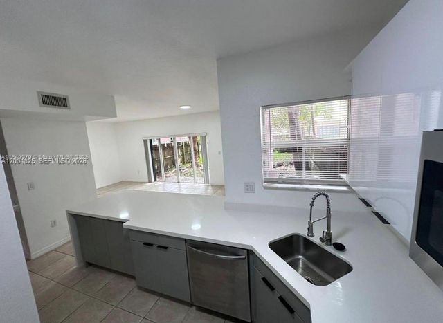 941 SW 6TH PL, Florida City, FL 33034