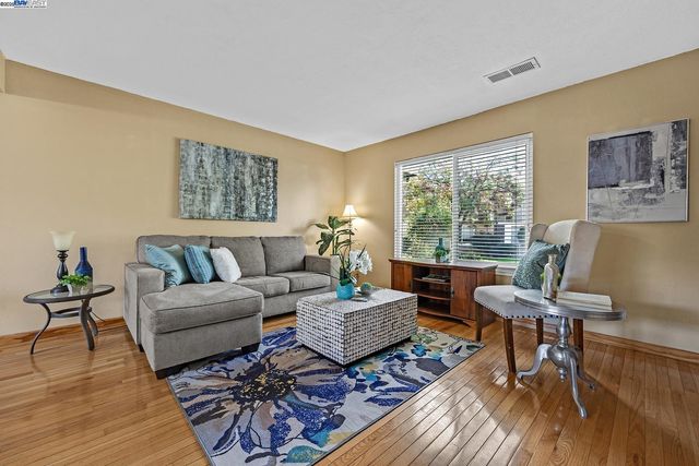 3734 Carrigan Cmn, Livermore, CA 94550