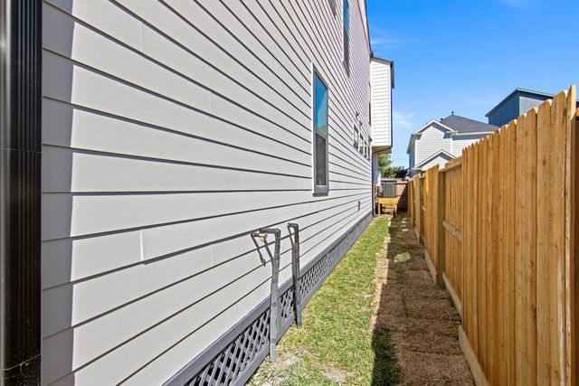 4803 Paula Street, Houston, TX 77033