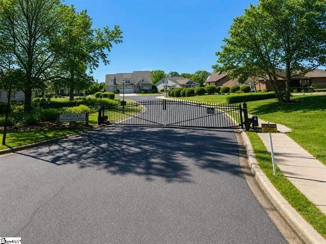330 Belle Oaks Drive, Simpsonville, SC 29680