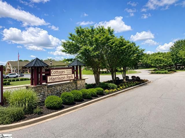 330 Belle Oaks Drive, Simpsonville, SC 29680
