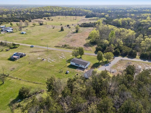 2045 Gentle Rd, Lewisburg, TN 37091