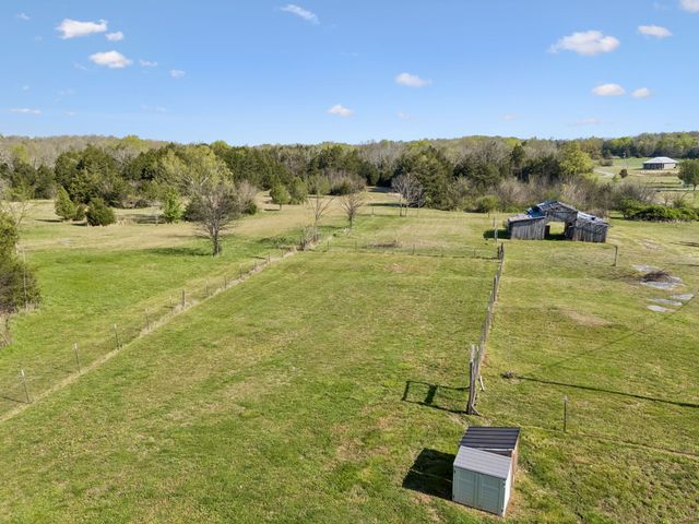 2045 Gentle Rd, Lewisburg, TN 37091