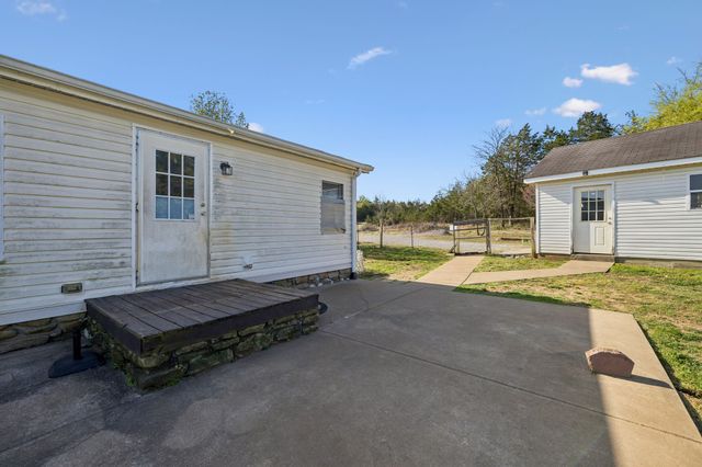 2045 Gentle Rd, Lewisburg, TN 37091