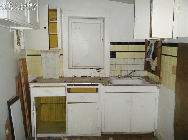 626 W Adams Avenue, Pueblo, CO 81004