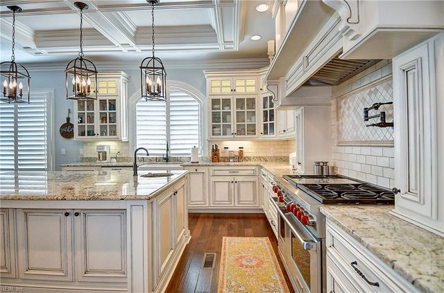 2909 Estates DR, Virginia Beach, VA 23454
