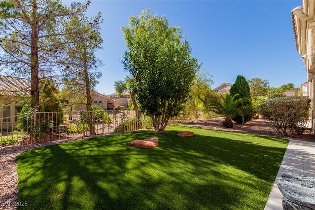 2824 Faiss Drive, Las Vegas, NV 89134