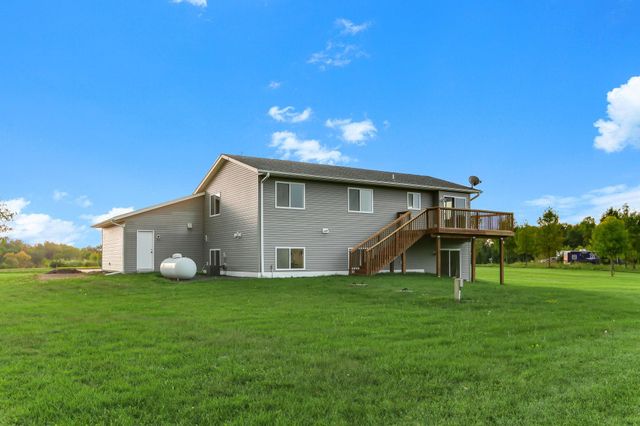 48076 Autumn Court, Stanchfield, MN 55080