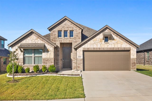 424 Molly Lane, Keene, TX 76059