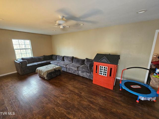 7395 Grady Lane, Wise, VA 24293