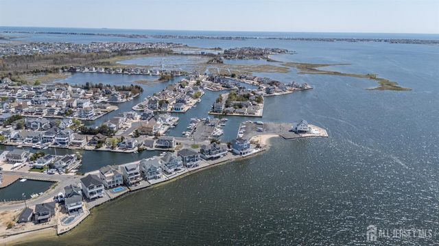 66 Pacific Ocean Drive, Brick, NJ 08723