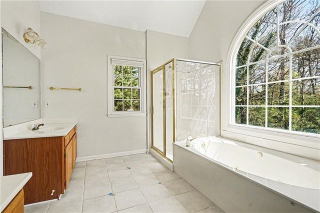 1374 Holly Lake Circle, Snellville, GA 30078